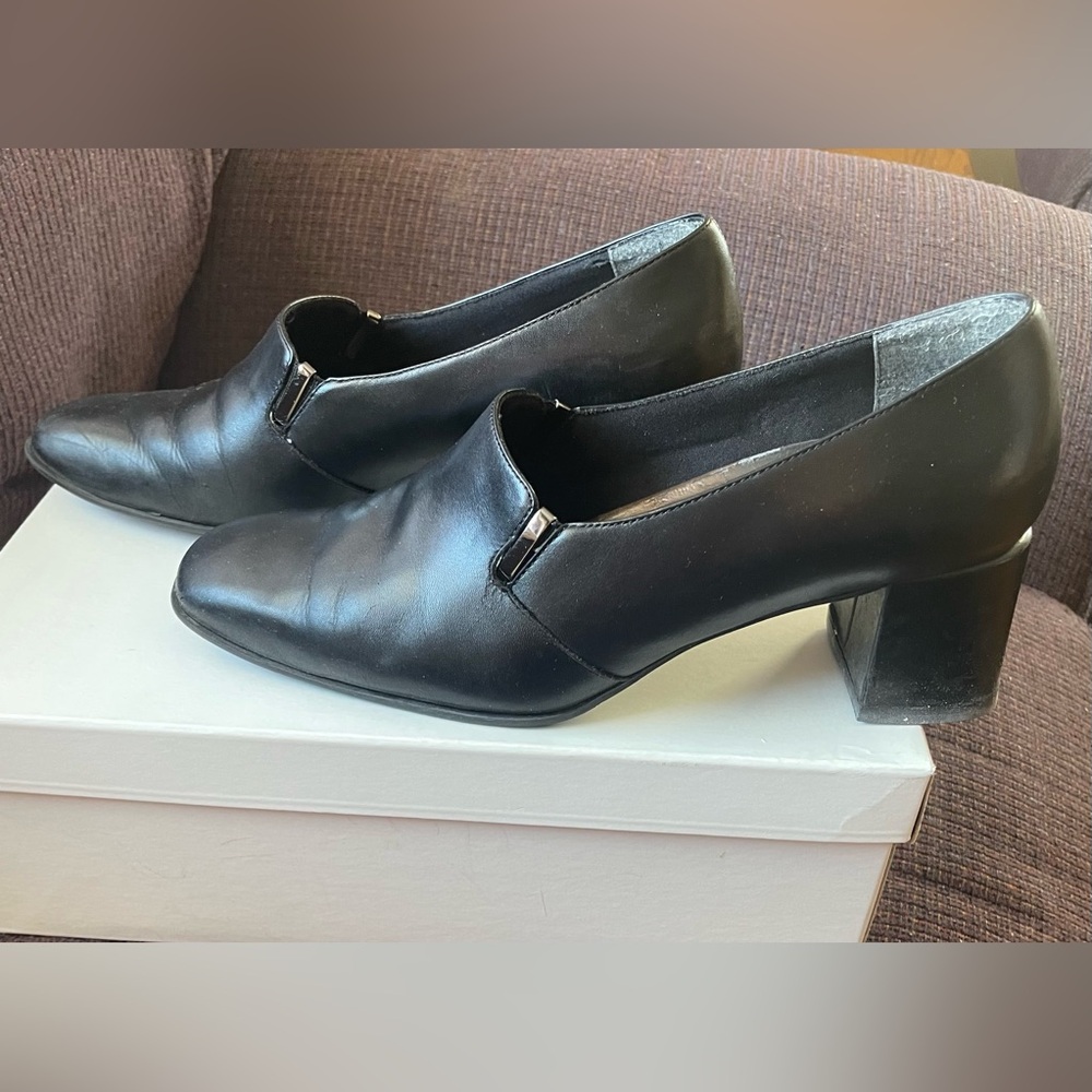 Vintage Women’s Leather Comfort 2”Block Heel Pumps 7.5M